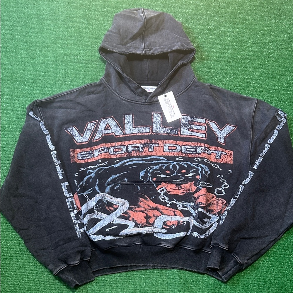 vale forever valley sports dept hoodie size L